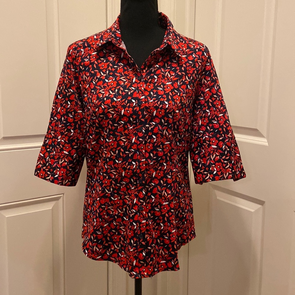 New York & Company - Women's Button Down Navy Blue with Red Floral Blouse (NWT)